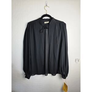Malbe NWT shear top size Medium Black